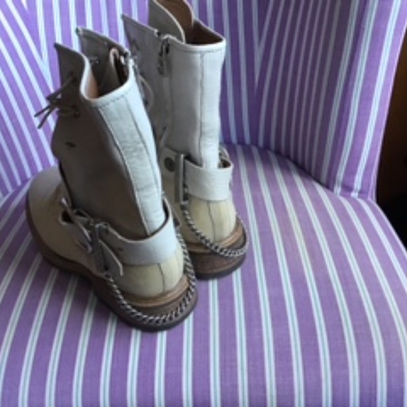 AS98 Boots New in Box - Picture 2 of 5